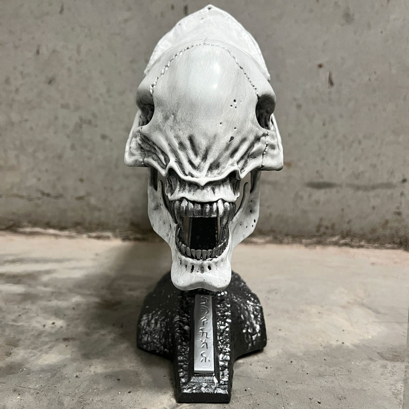 Predator 2 Trophy Room Xenomorph Skull